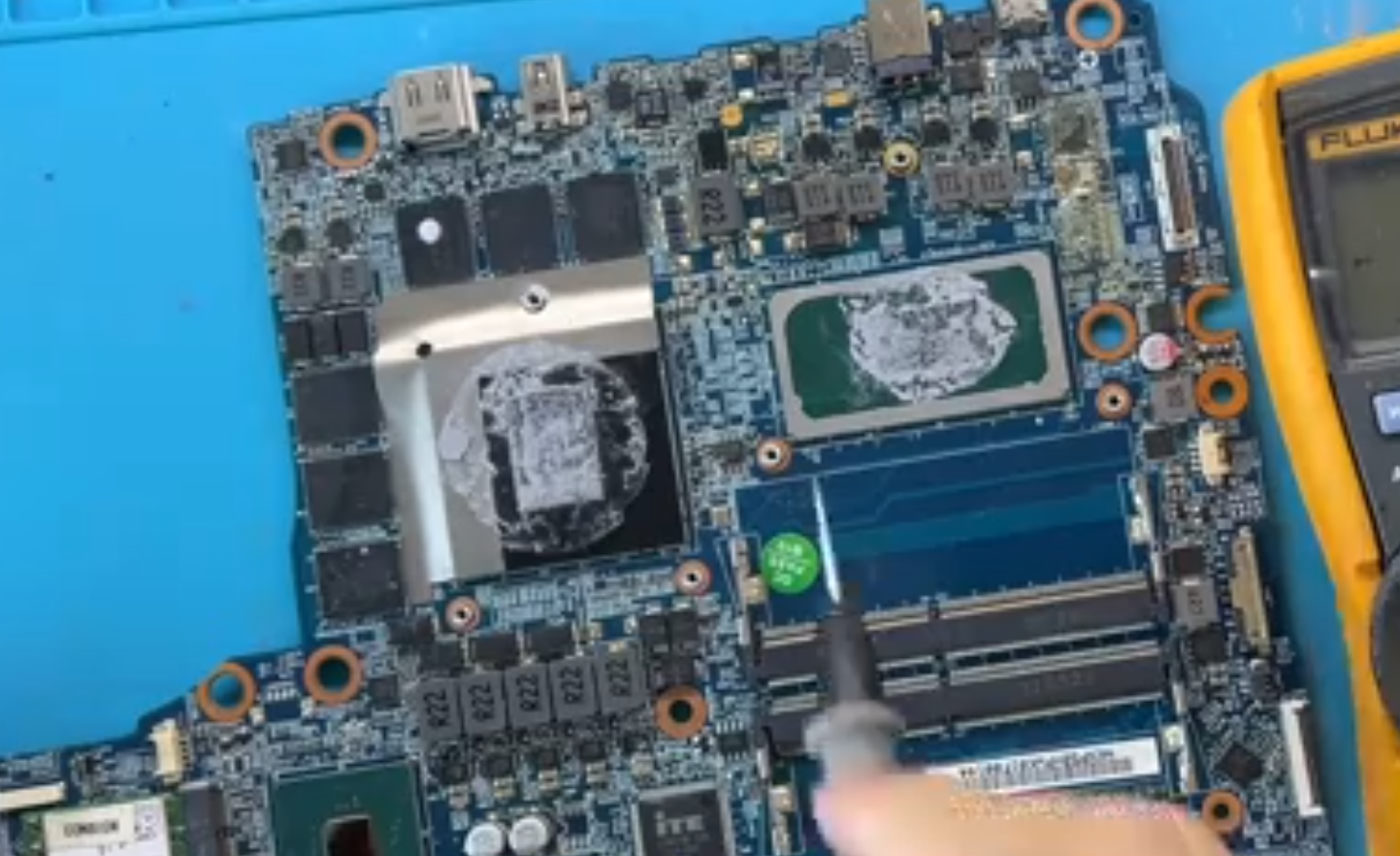 電腦開機只亮燈不亮屏解決方法 技術資訊 第1張-成都十五維修